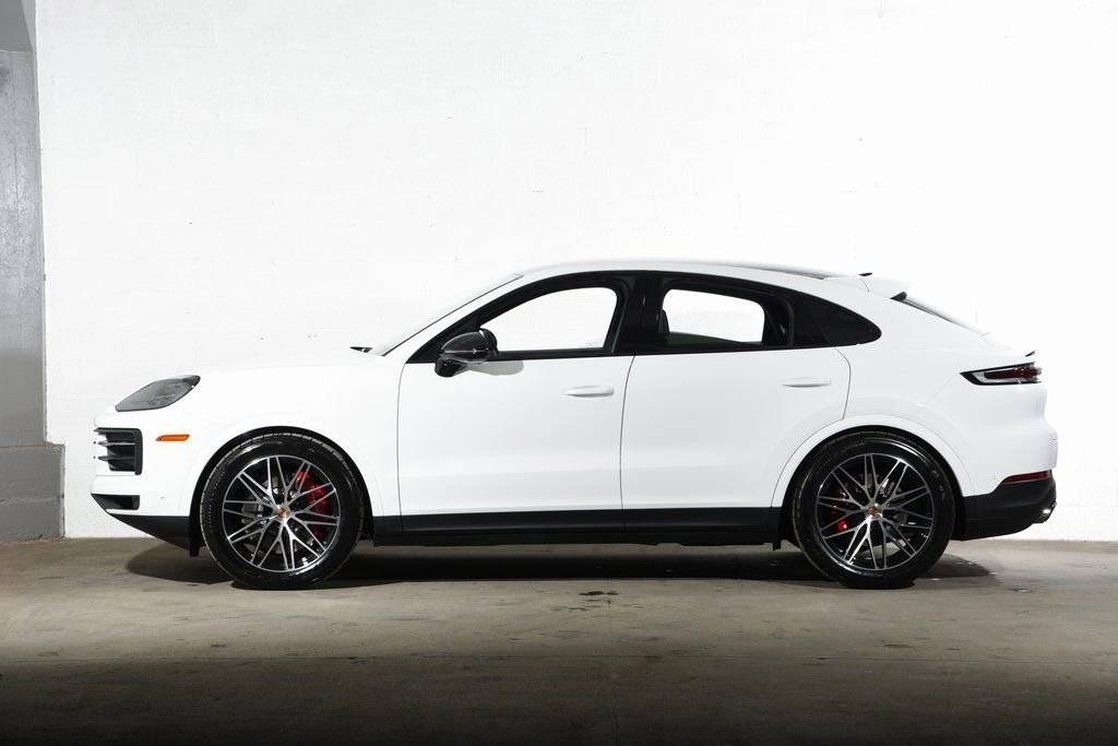 2026 Porsche Cayenne Coup S - Photo 2