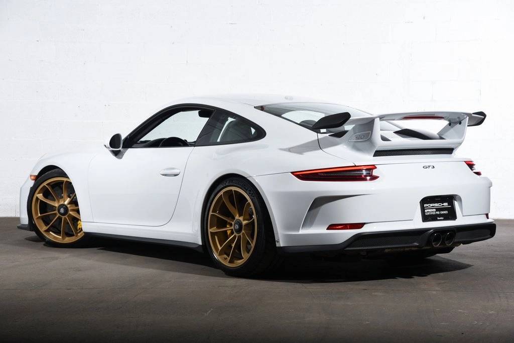 2018 Porsche 911 GT3 photo 3