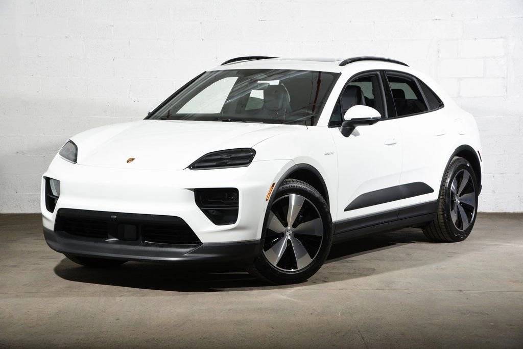2026 Porsche Macan Base