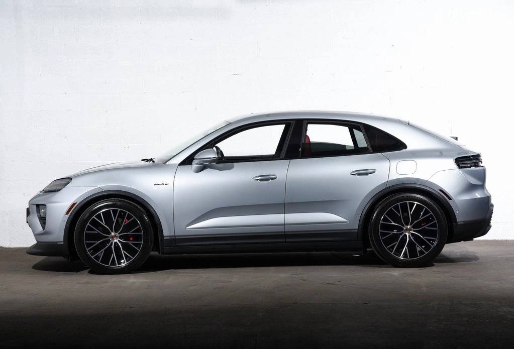 Certified 2025 Porsche Macan S with VIN WP1AB2XA5SL152877 for sale in Brooklyn, NY