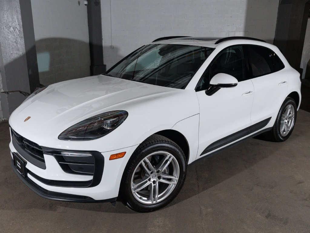 2026 Porsche Macan T - Photo 35