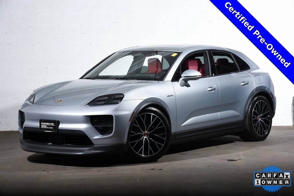 2025 Porsche Macan S's photo