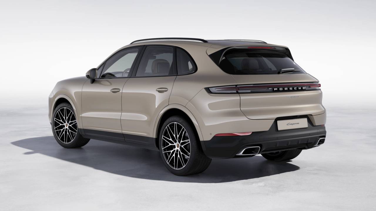 2026 Porsche Cayenne photo 3
