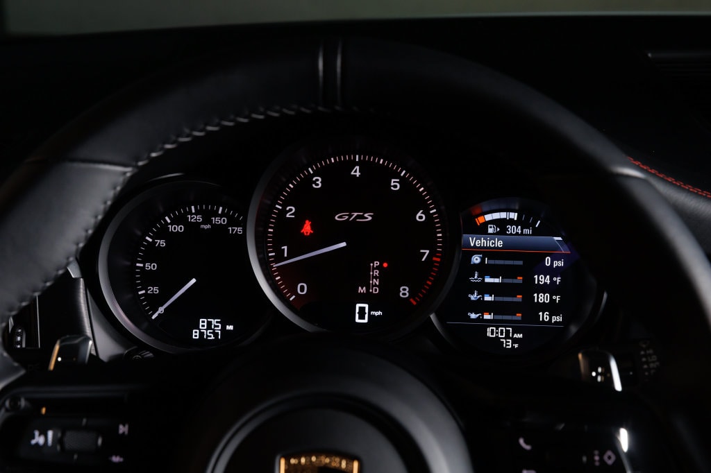 2026 Porsche Macan GTS - Photo 9