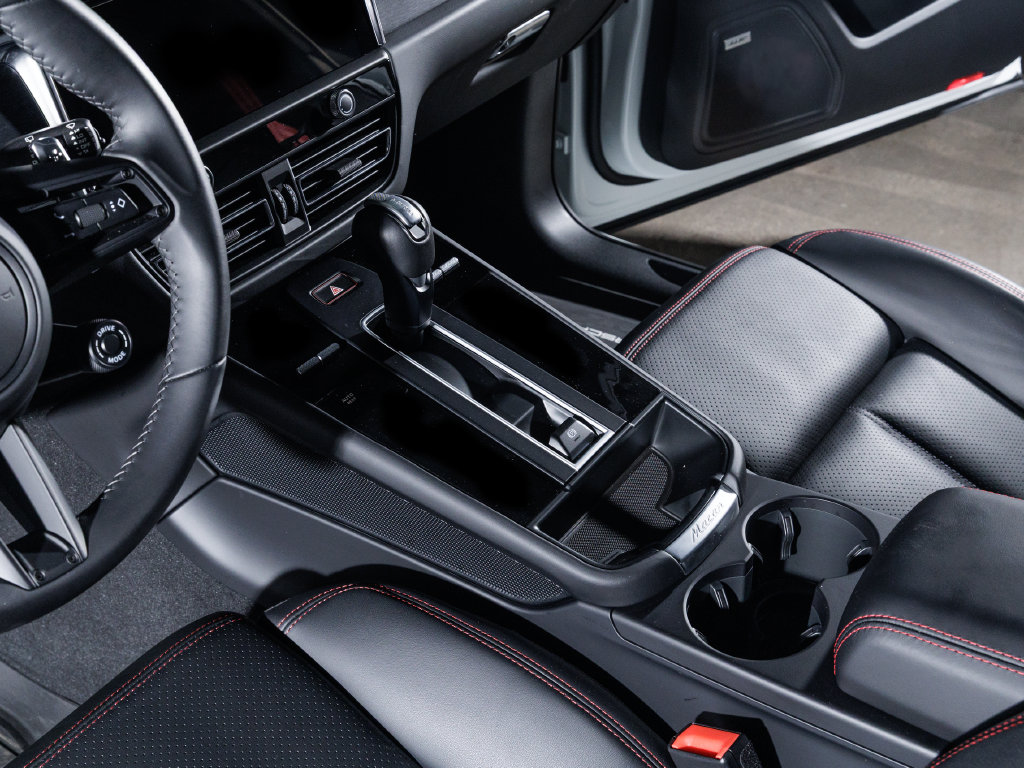 2026 Porsche Macan GTS - Photo 25