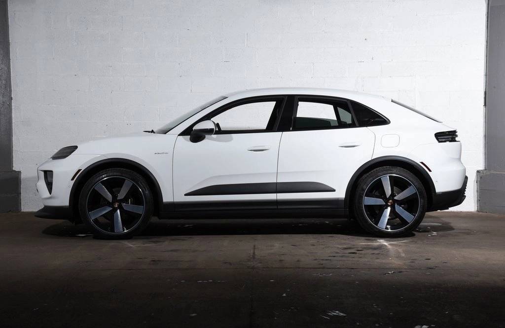 Used 2025 Porsche Macan Base with VIN WP1AA2XA0SL002792 for sale in Brooklyn, NY