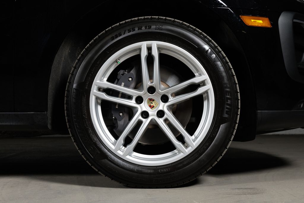 2025 Porsche Macan T - Photo 7