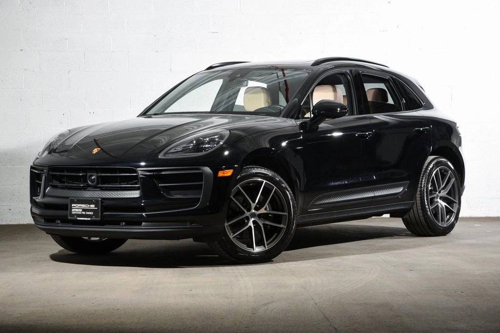 2025 Porsche Macan Base