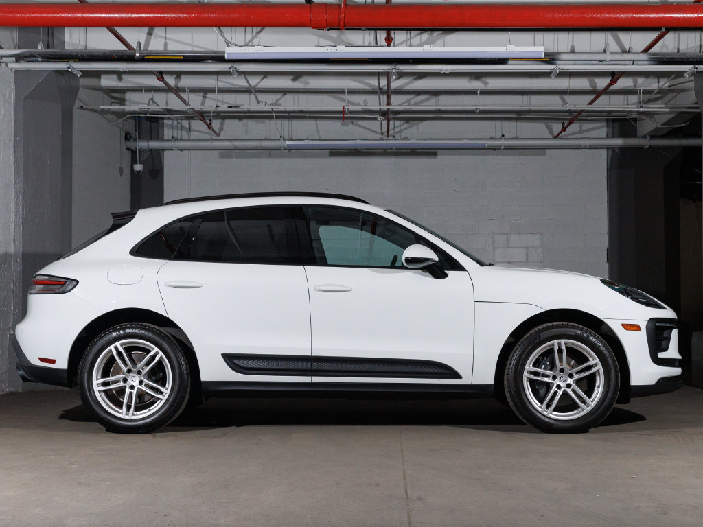 2026 Porsche Macan T - Photo 27