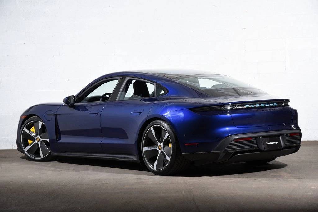 2024 Porsche Taycan Turbo photo 2
