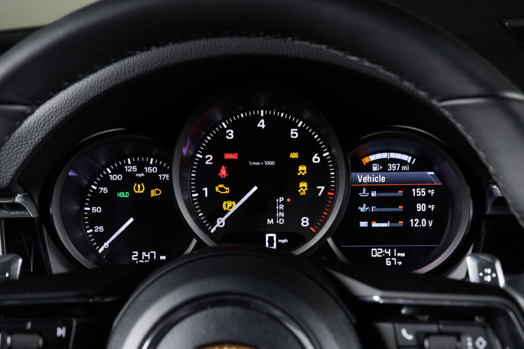 2026 Porsche Macan T - Photo 18