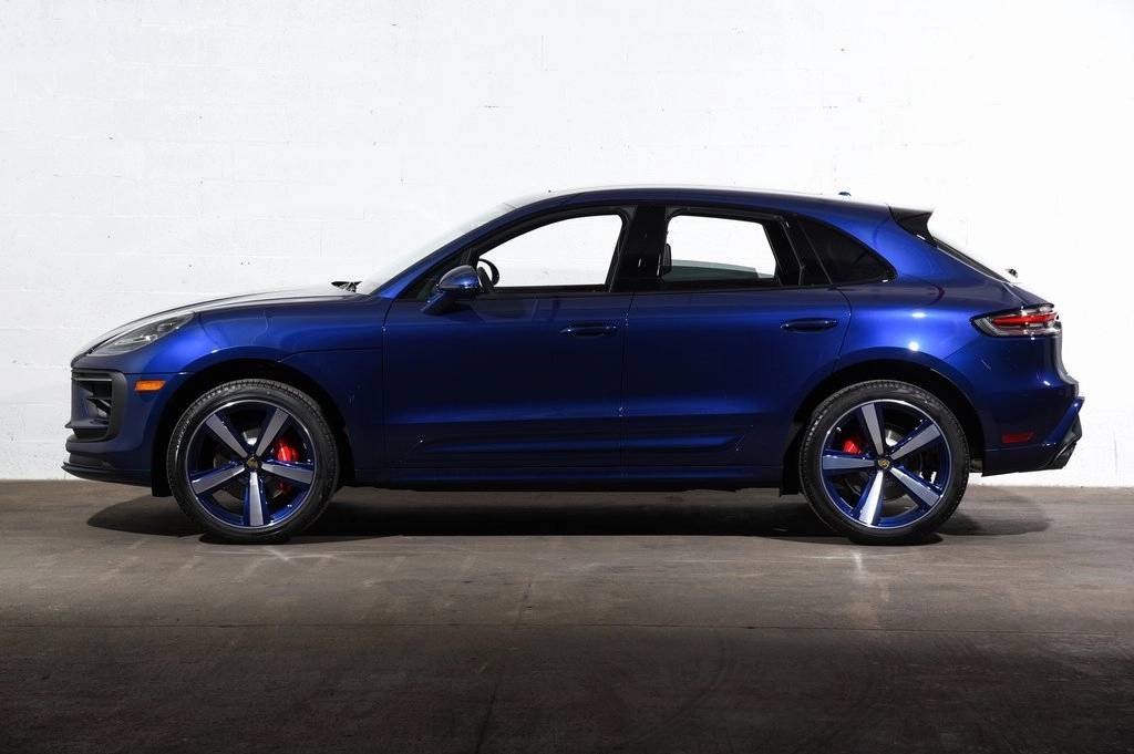 2025 Porsche Macan S photo 2