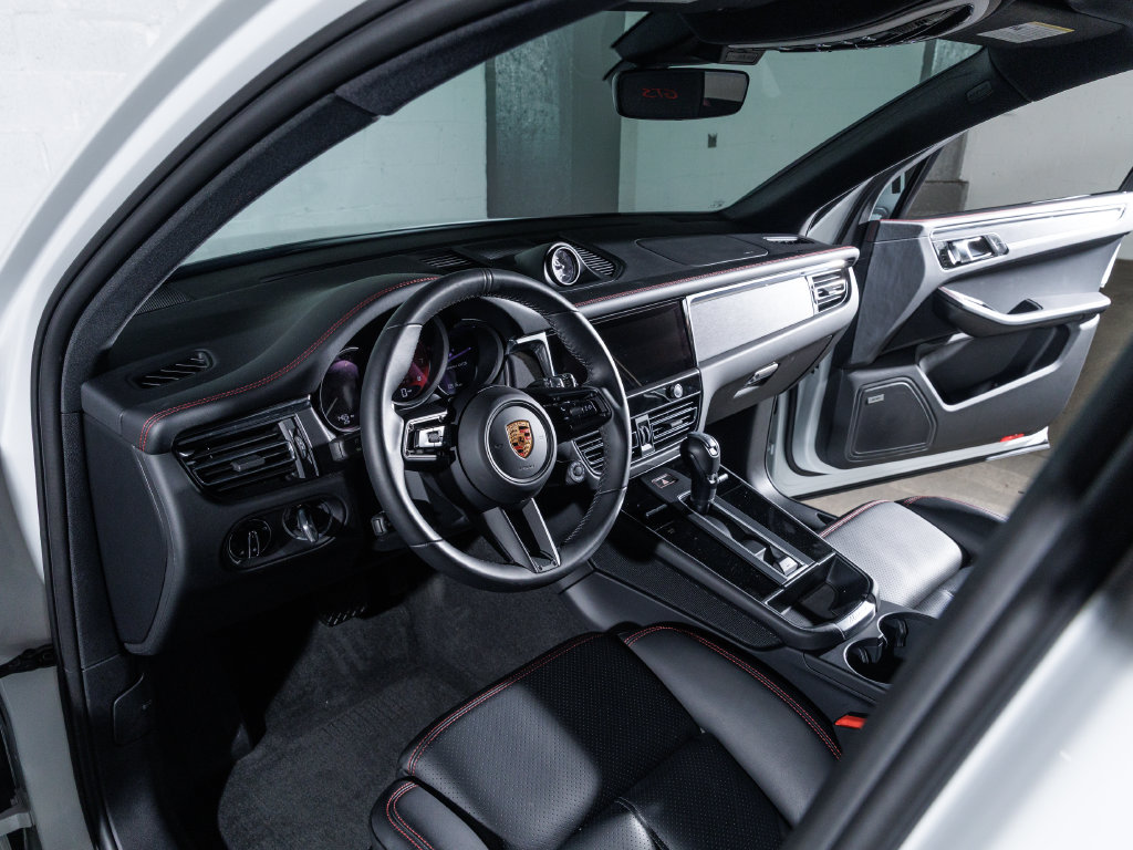 2026 Porsche Macan GTS - Photo 22