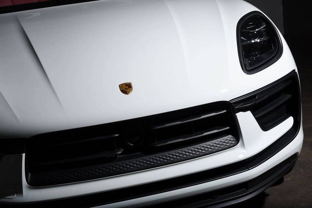 2025 Porsche Macan - Photo 15