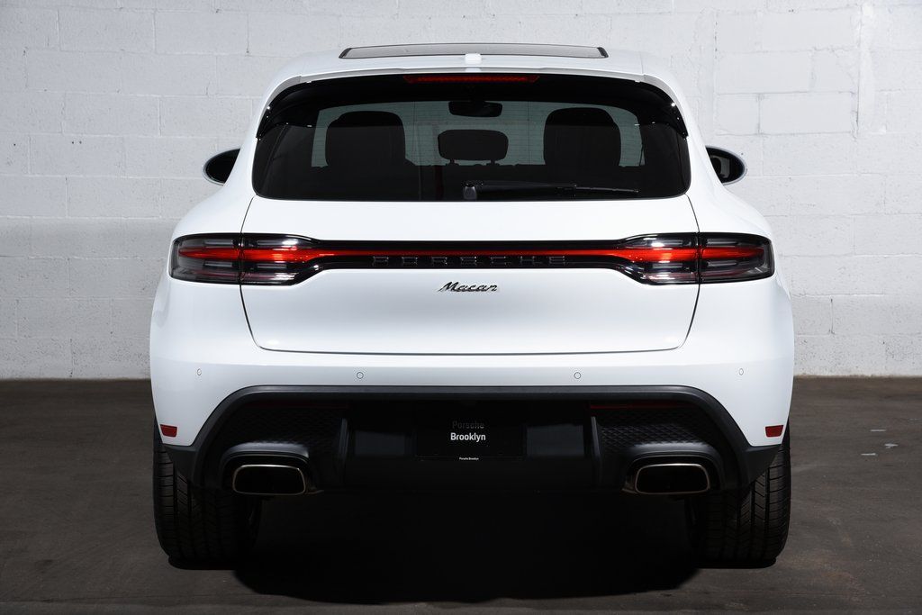 2025 Porsche Macan T - Photo 6