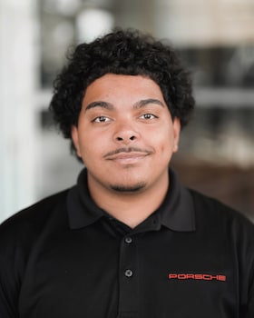 Staff member Asen Berrios from ID_56c737