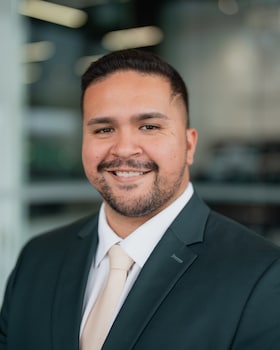 Staff member Jose Temoche from ID_19c56d