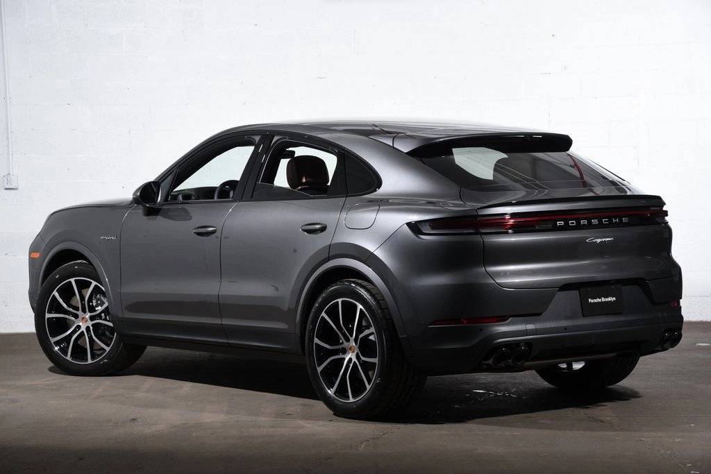 2026 Porsche Cayenne E-Hybrid Coupe photo 2