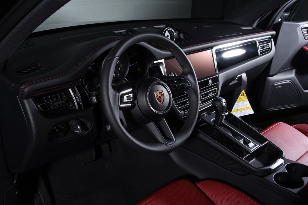 New 2025 Porsche Macan SUV