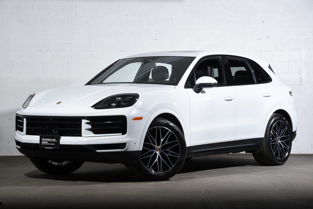 2025 Porsche Cayenne Base