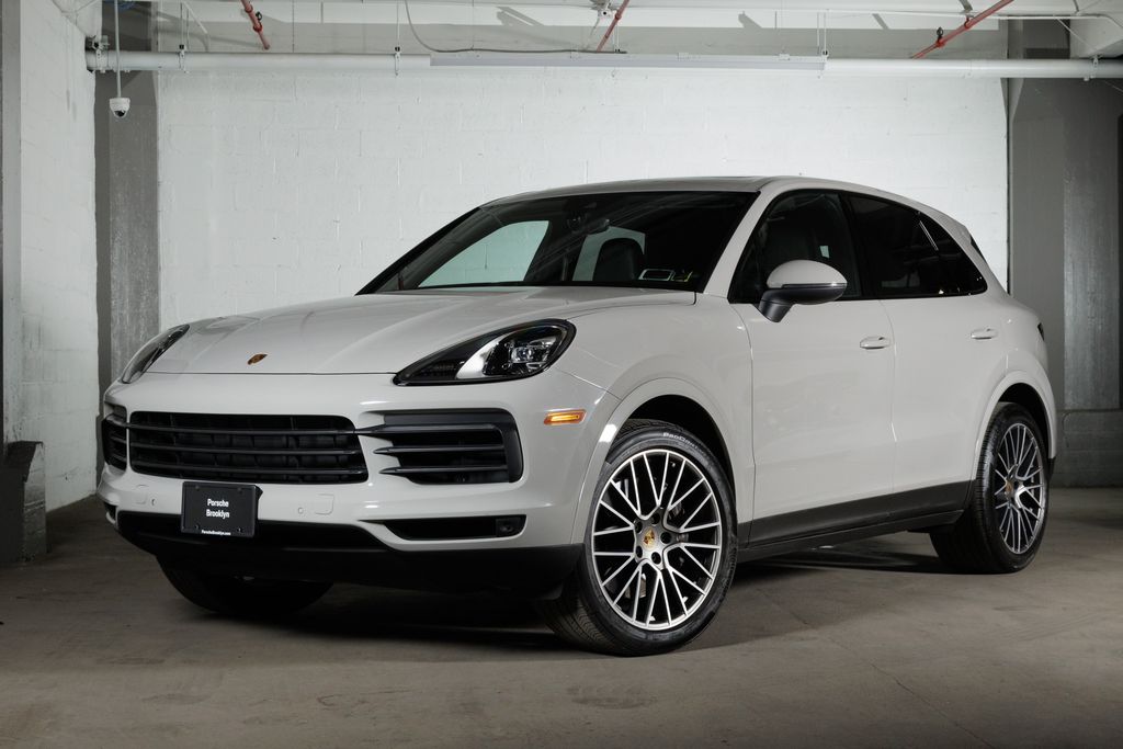 2023 Porsche Cayenne Base