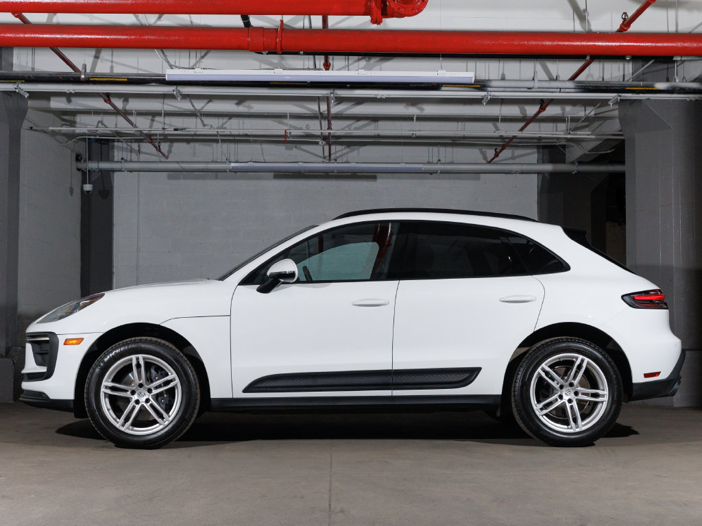 2026 Porsche Macan T - Photo 29