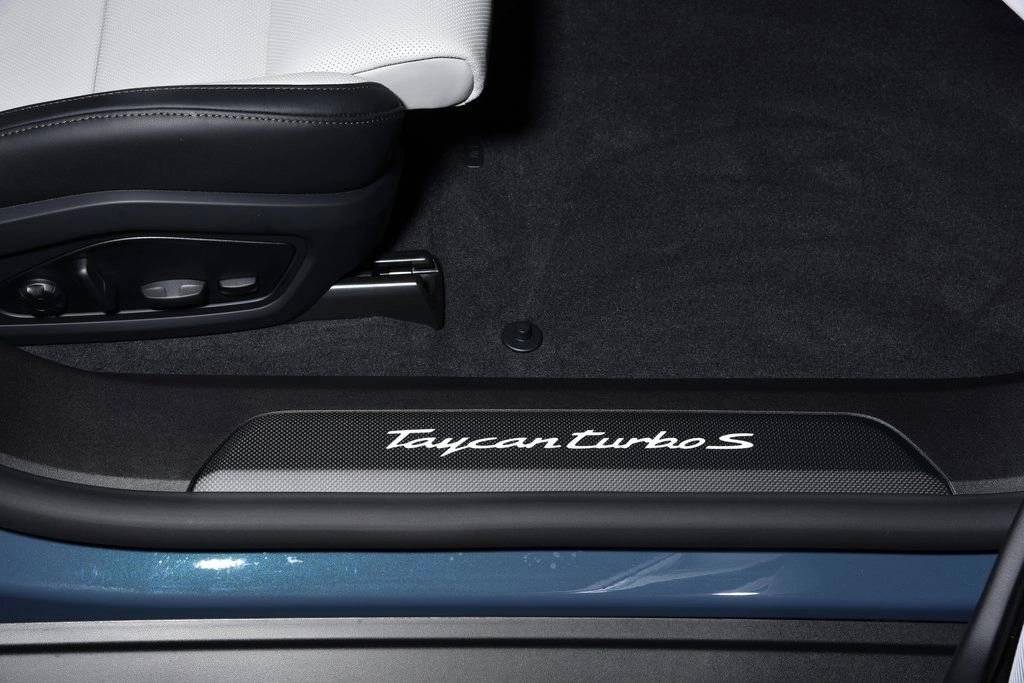 2026 Porsche Taycan Turbo S - Photo 29