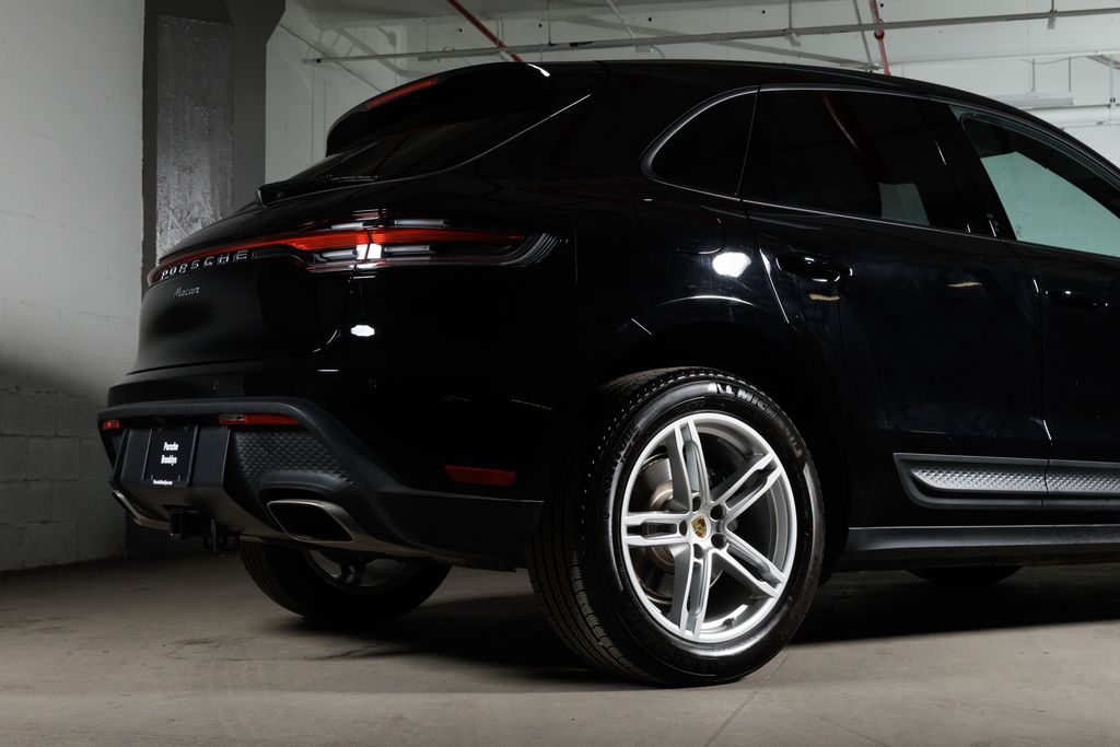 2025 Porsche Macan T - Photo 6