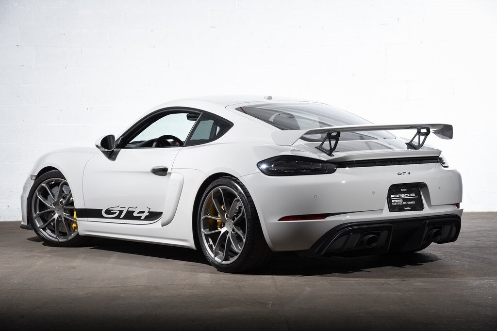 2022 Porsche Cayman GT4 photo 3