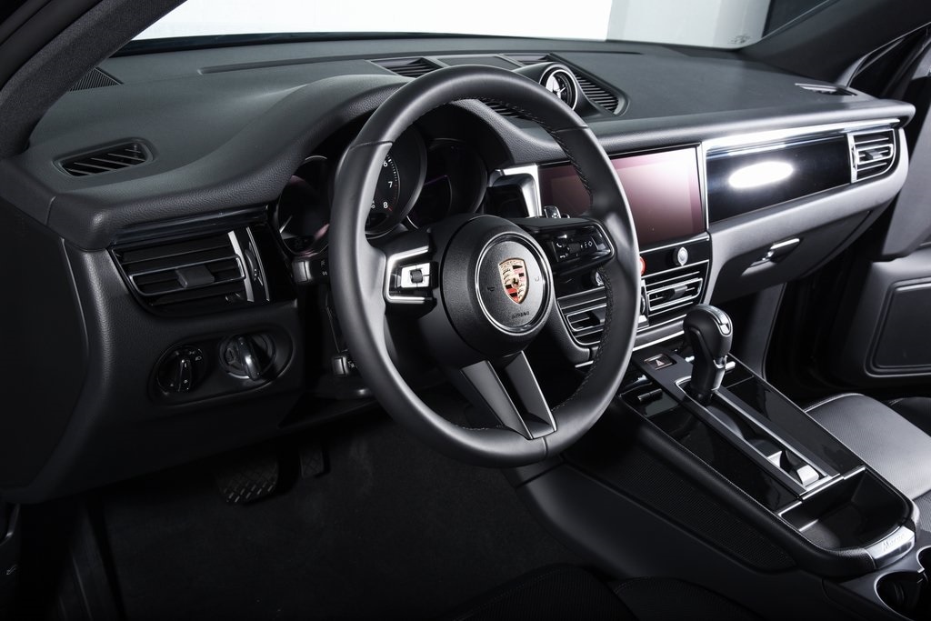New 2025 Porsche Macan SUV