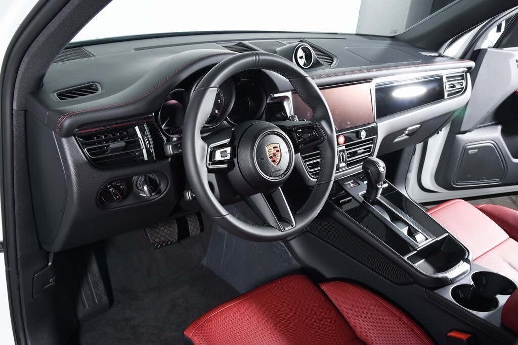 New 2025 Porsche Macan SUV