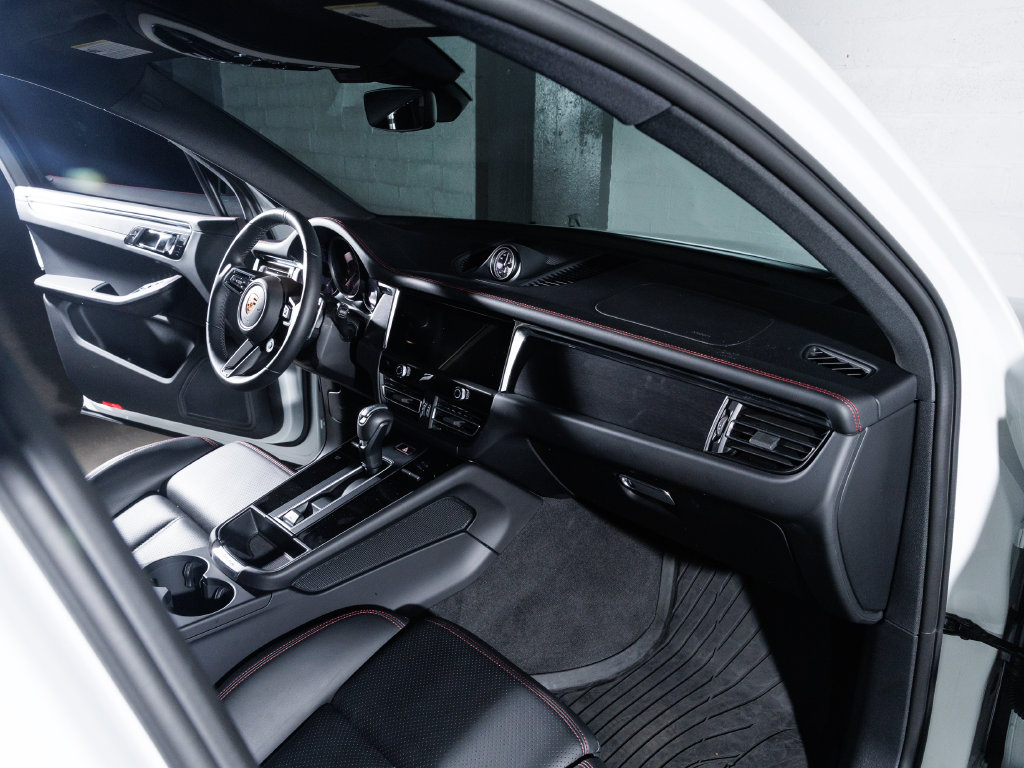 2026 Porsche Macan GTS - Photo 23