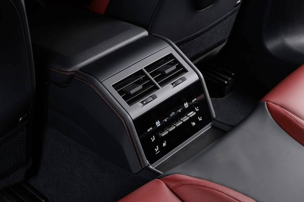 2026 Porsche Panamera Base - Photo 30