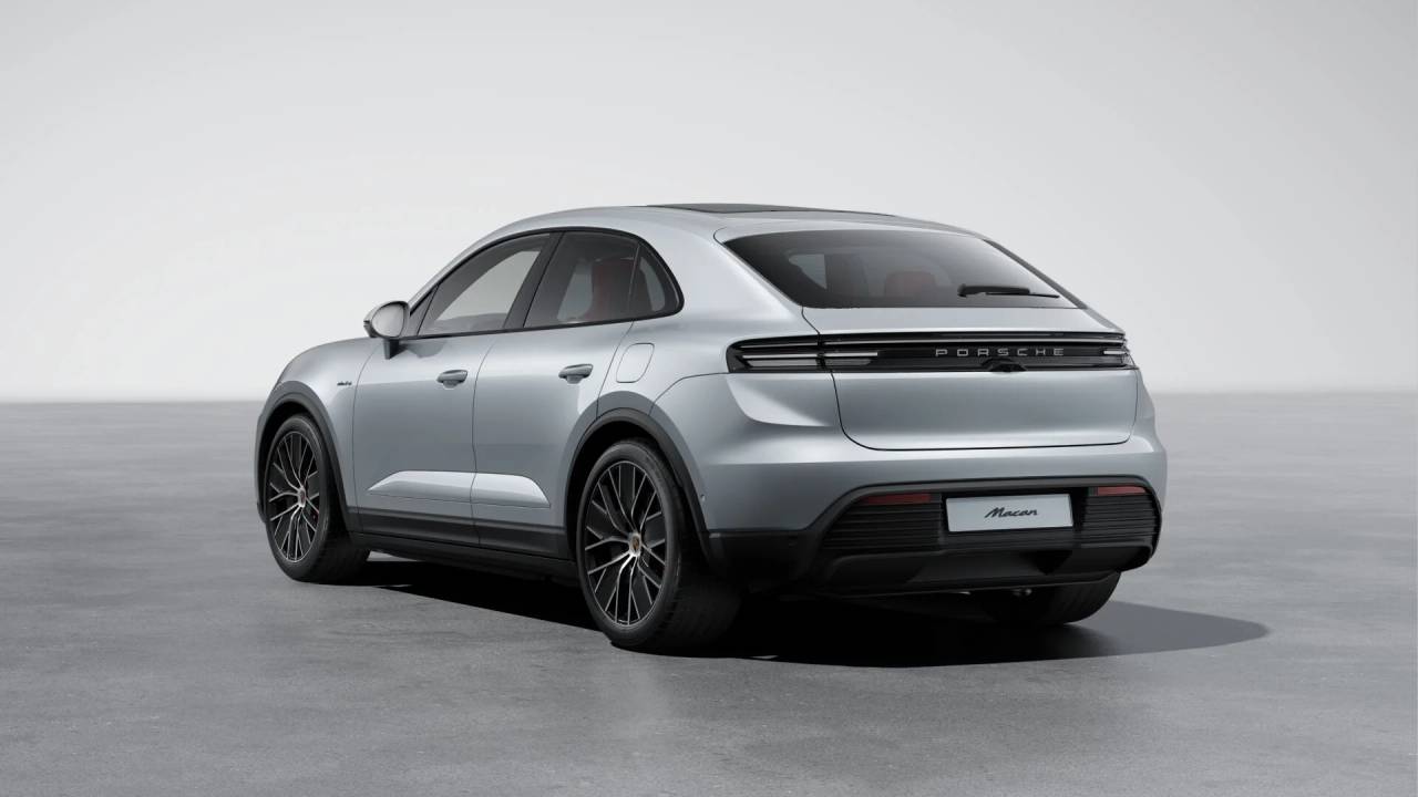 2025 Porsche Macan Electric photo 3
