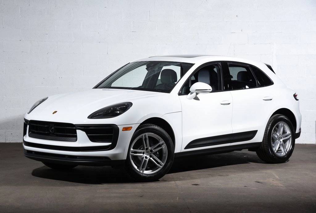 2026 Porsche Macan's photo
