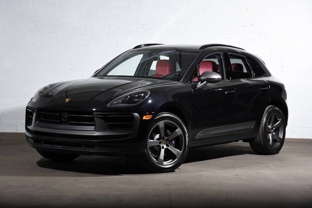 2025 Porsche Macan T