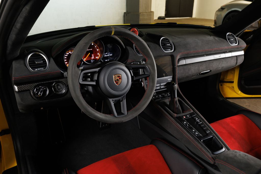 2024 Porsche 718 Spyder RS - Photo 21