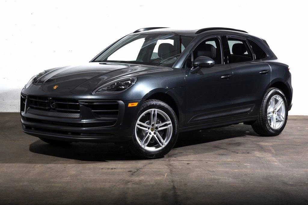 2025 Porsche Macan's photo