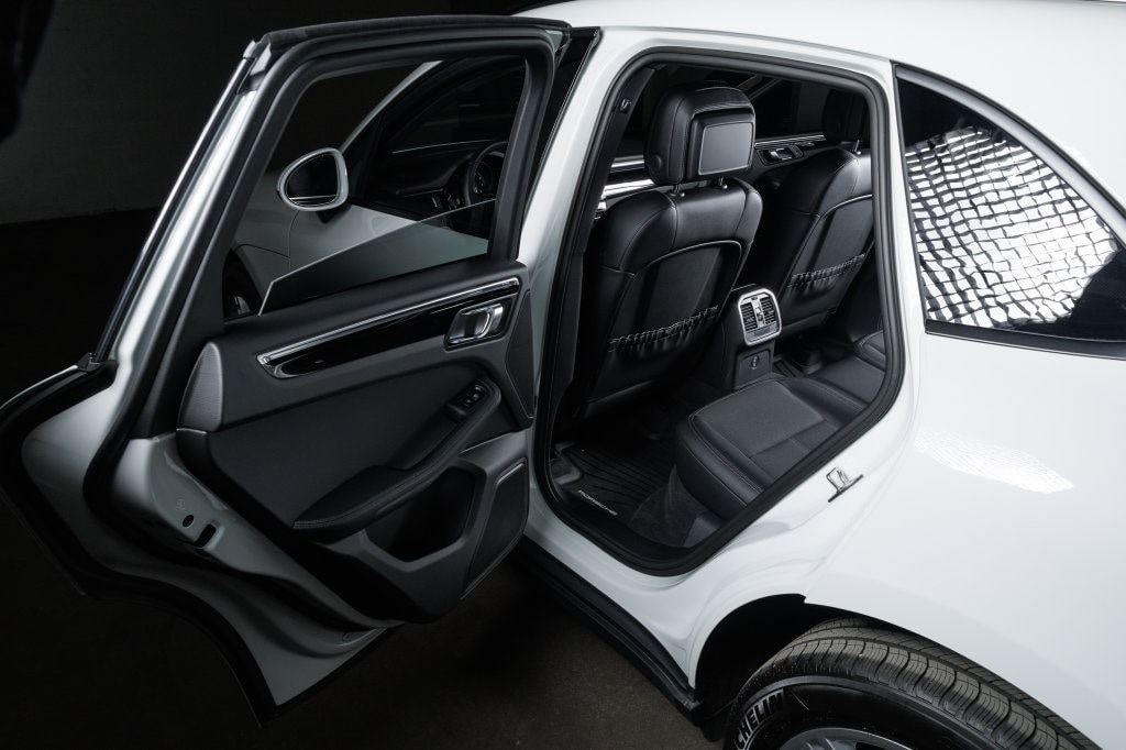 2026 Porsche Macan T - Photo 23
