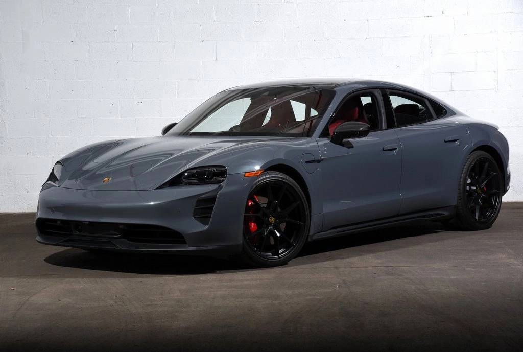 2024 Porsche Taycan GTS's photo