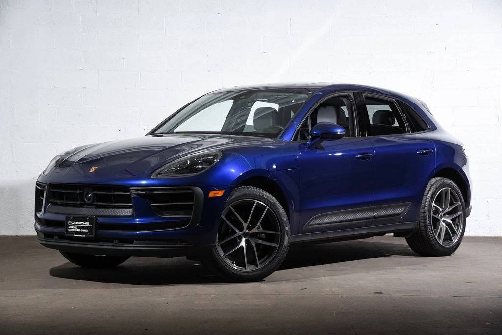 2025 Porsche Macan Base