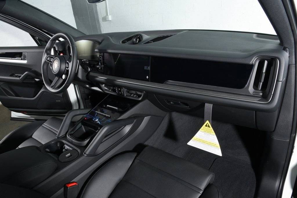 2026 Porsche Cayenne Coup S - Photo 17