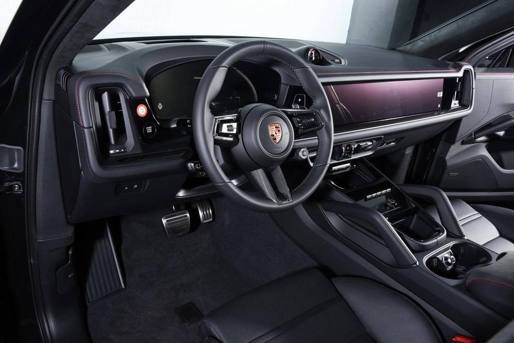 2026 Porsche Cayenne Coupe GTS photo 3