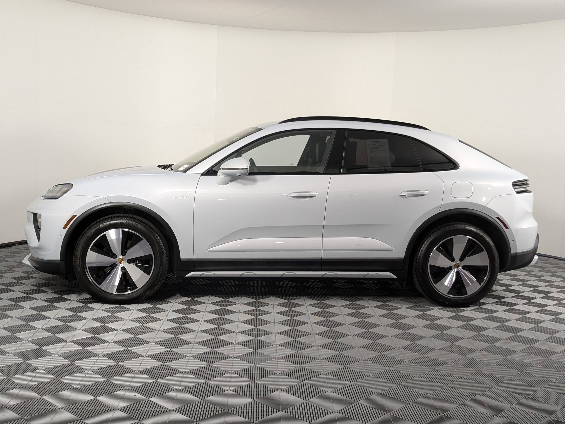 Certified 2024 Porsche Macan Base with VIN WP1AA2XA6RL002466 for sale in Burlingame, CA