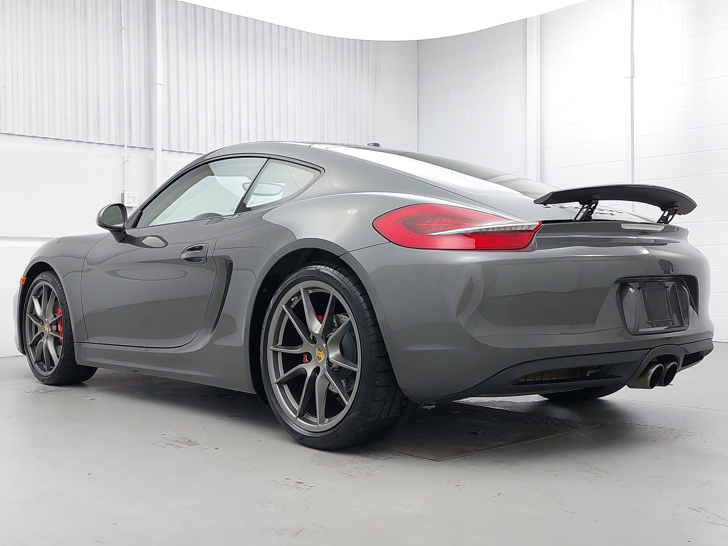 2016 Porsche Cayman S photo 3