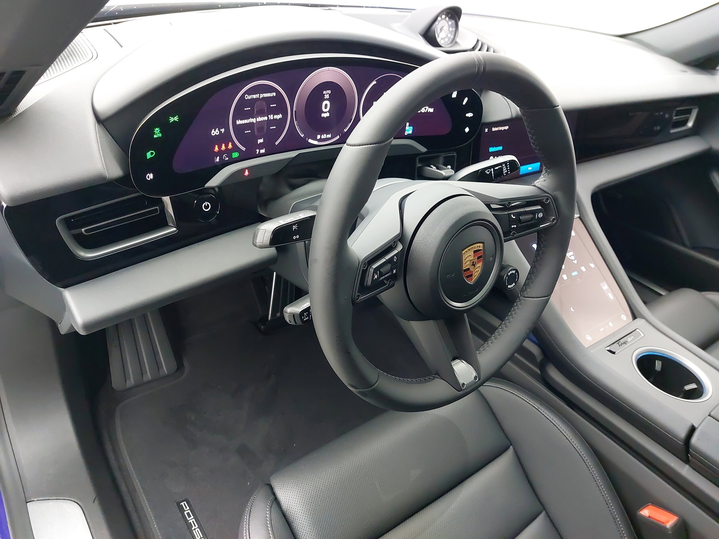 2025 Porsche Taycan 4 photo 4