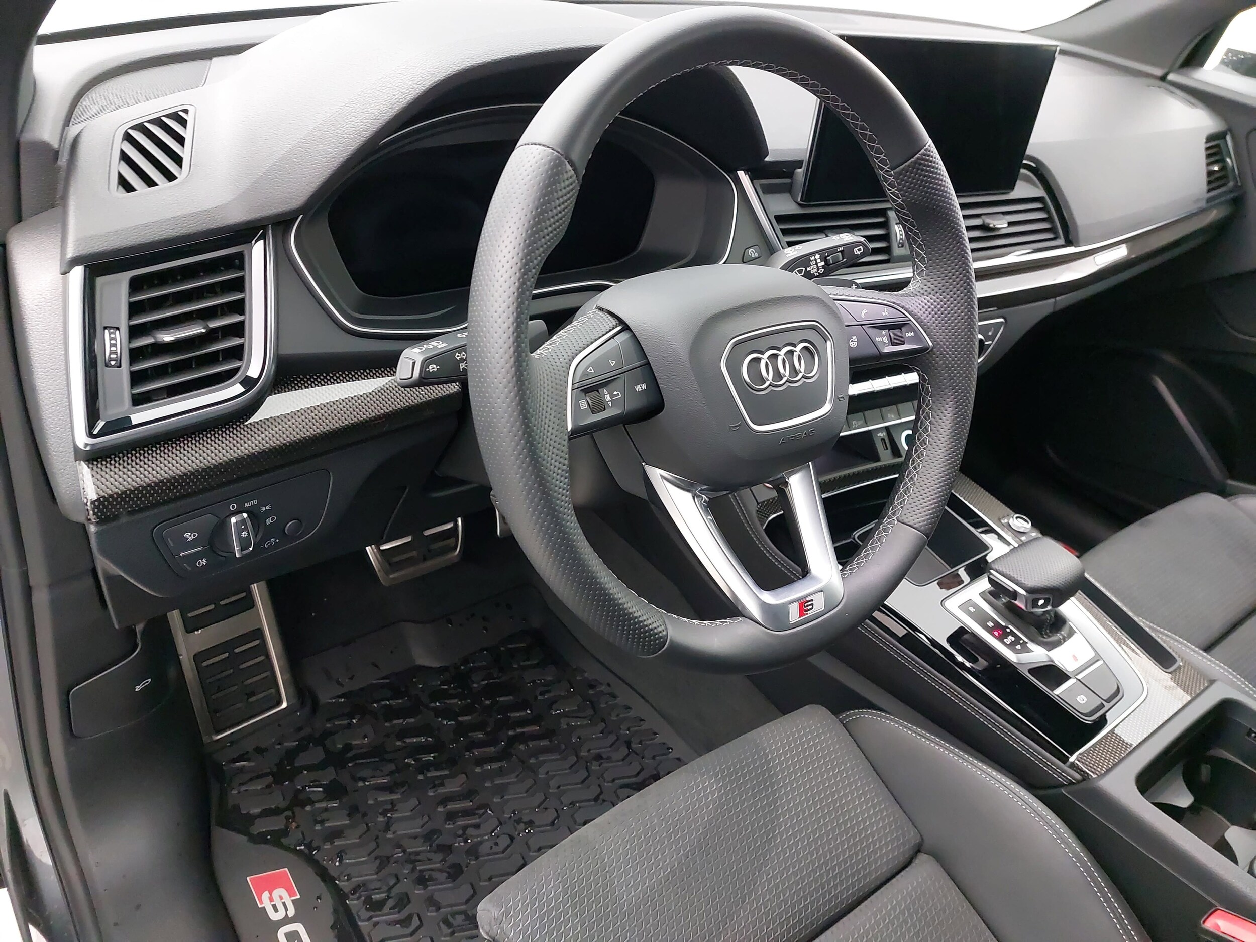 2022 Audi SQ5 Premium Plus photo 3