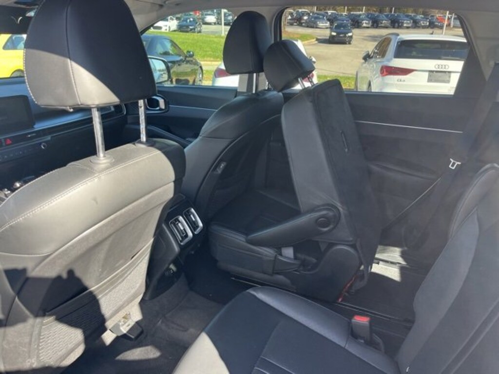 Used 2024 Kia Sorento EX SUV