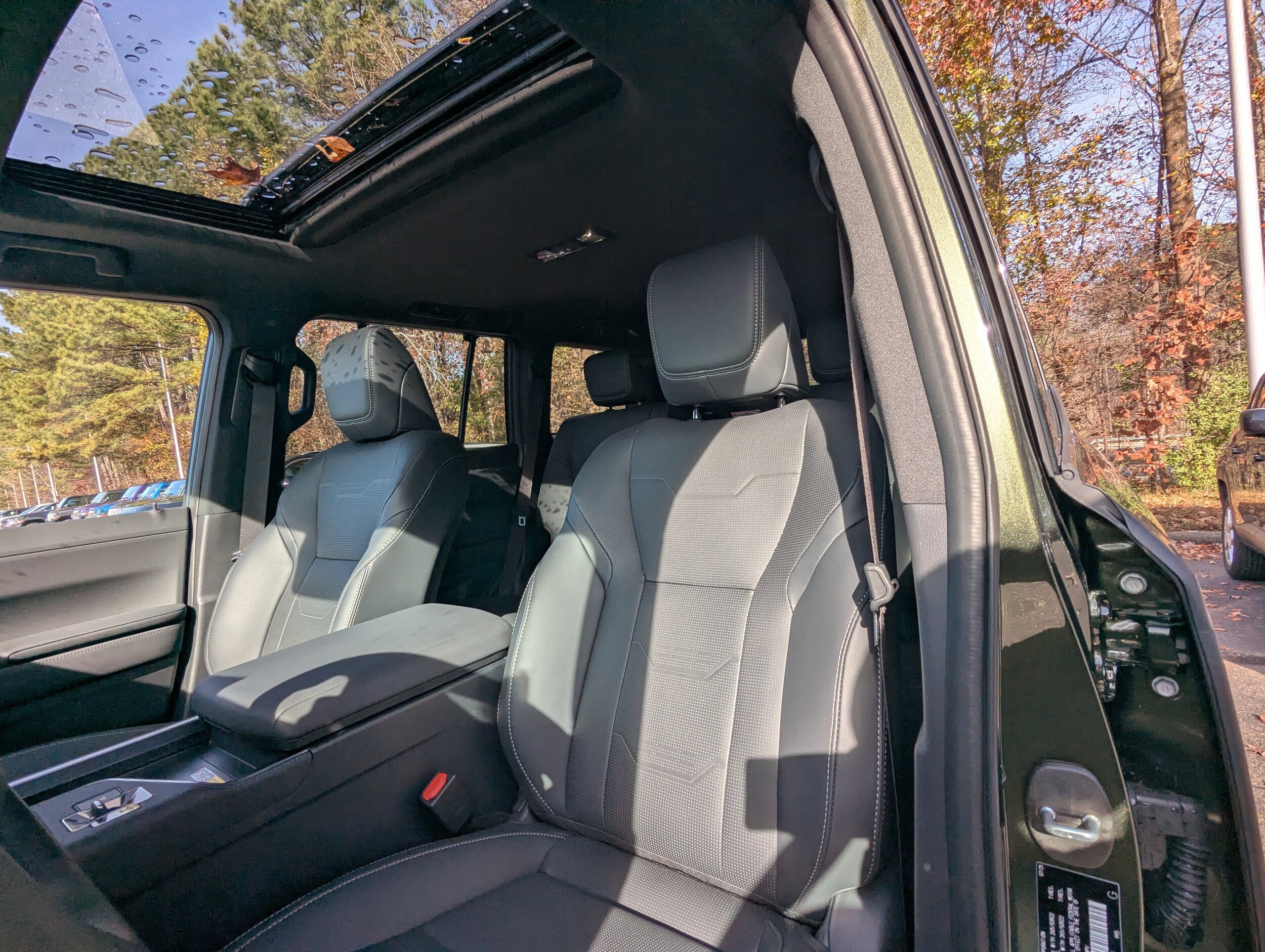 2025 Lexus GX 550 Luxury photo 2