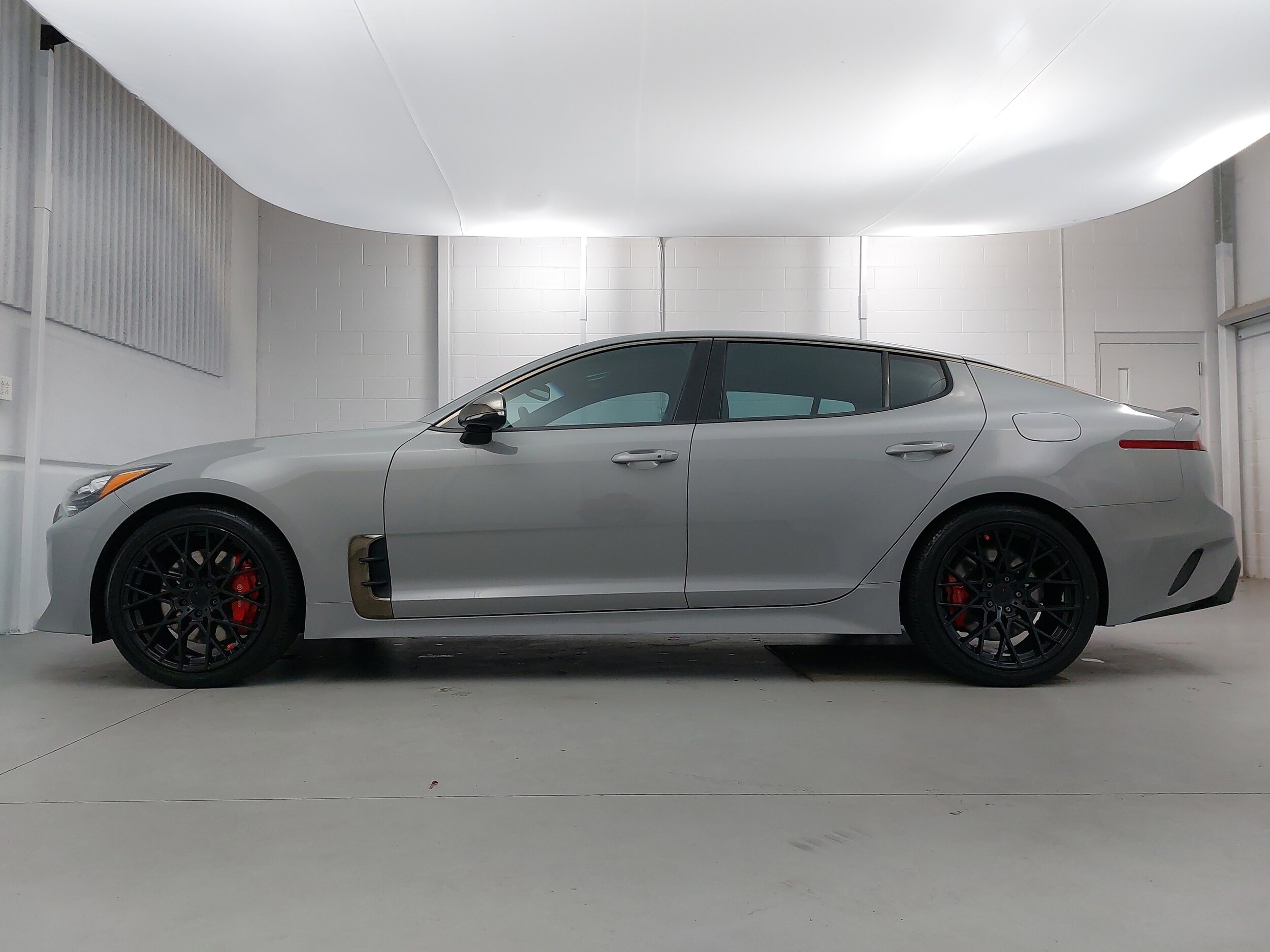 2018 Kia Stinger GT2 photo 2